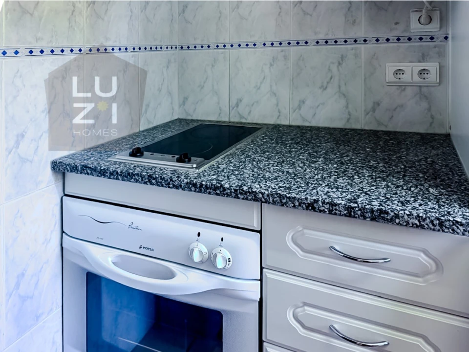 Apartamento T1 para Venda em Budens Foto 6