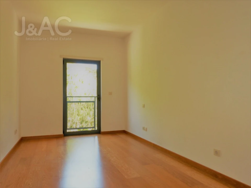 Apartamento T3 para Arrendamento em Alcabideche Foto 12