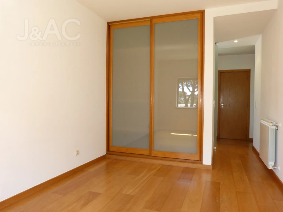 Apartamento T3 para Arrendamento em Alcabideche Foto 16