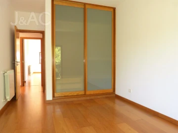 Apartamento T3 para Arrendamento em Alcabideche