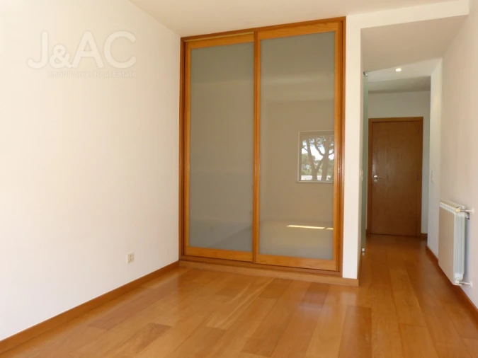 Apartamento T3 para Arrendamento em Alcabideche Foto 16