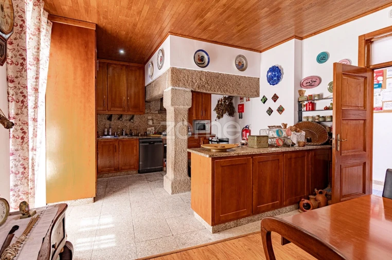 Moradia T6 para Venda em Vilas Boas e Vilarinho das Azenhas Foto 7