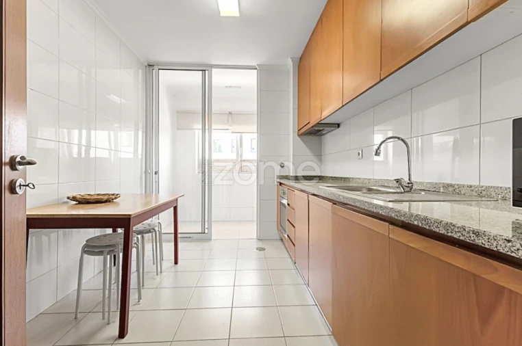 Apartamento T3 para Venda em Paranhos Foto 4