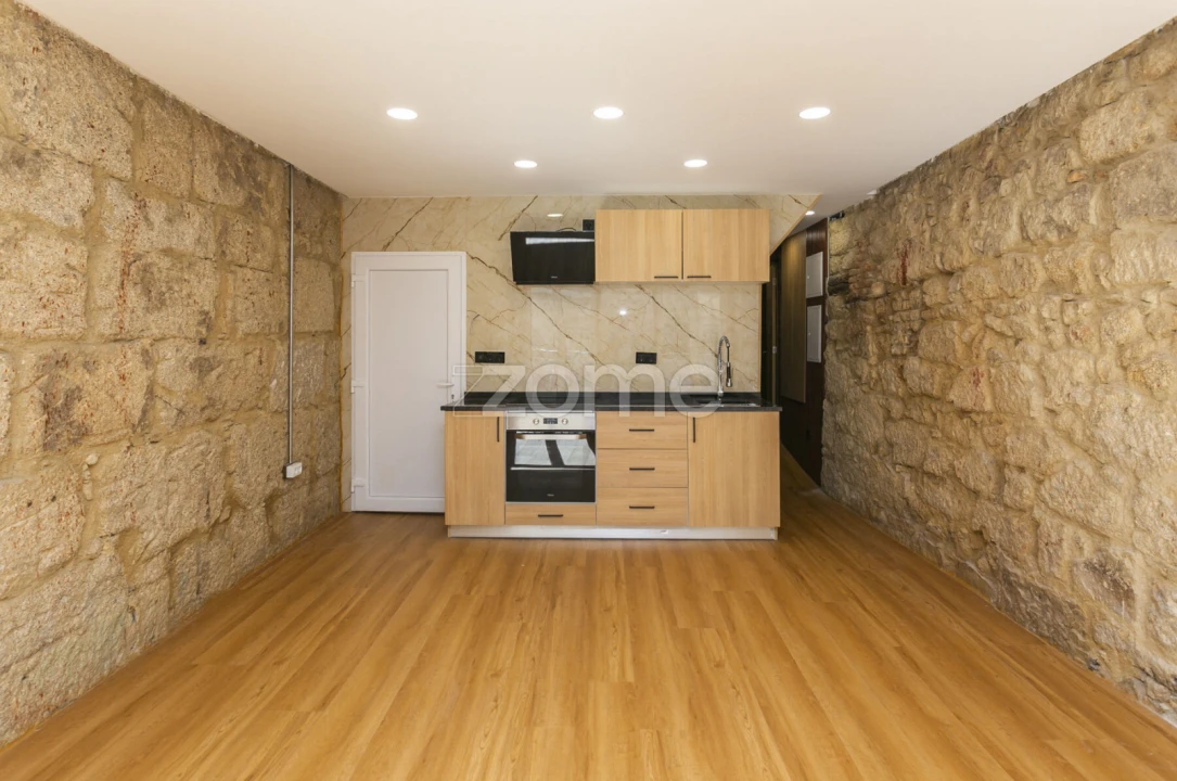 Apartamento T1 para Venda em Cedofeita, Santo Ildefonso, Sé, Miragaia, São Nicolau e Vitória Foto 1