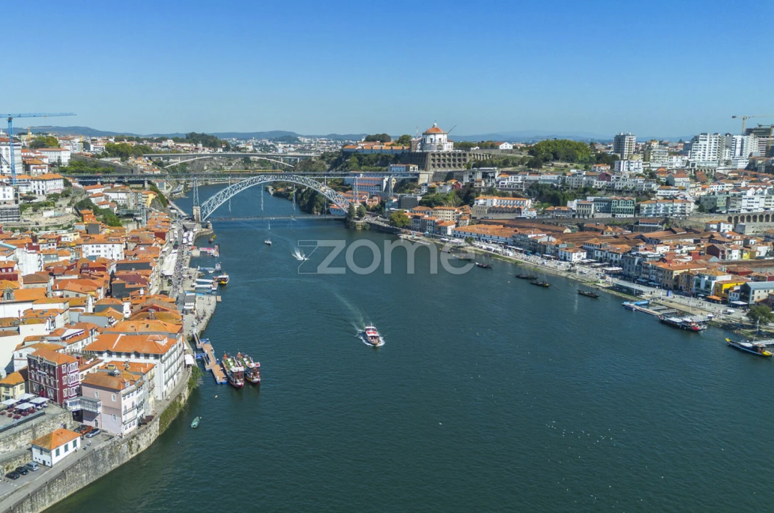 Apartamento T1 para Venda em Cedofeita, Santo Ildefonso, Sé, Miragaia, São Nicolau e Vitória Foto 2