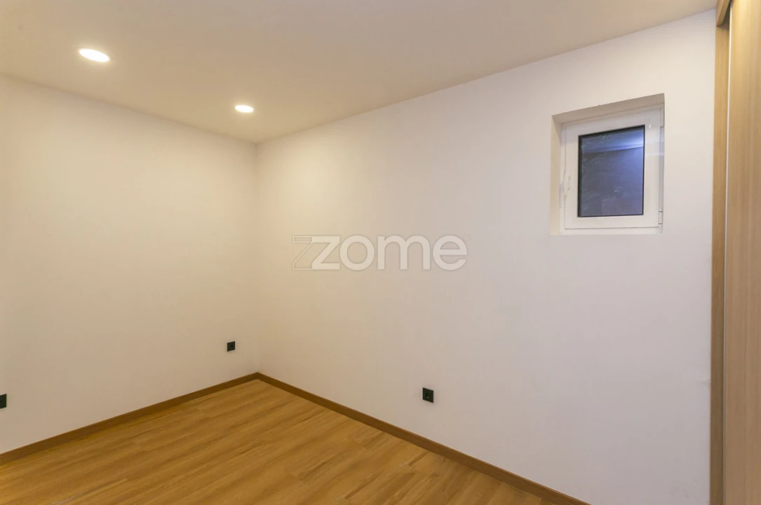 Apartamento T1 para Venda em Cedofeita, Santo Ildefonso, Sé, Miragaia, São Nicolau e Vitória Foto 13