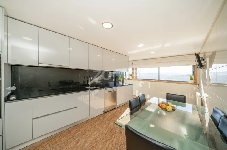 Apartamento T3 para Venda em Caldelas Foto 16