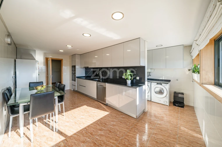 Apartamento T3 para Venda em Caldelas Foto 18