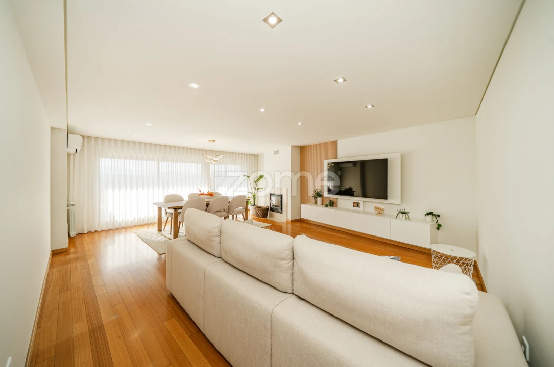 Apartamento T3 para Venda em Caldelas Foto 5
