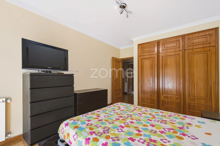 Apartamento T3 para Venda em Cidade da Maia Foto 9