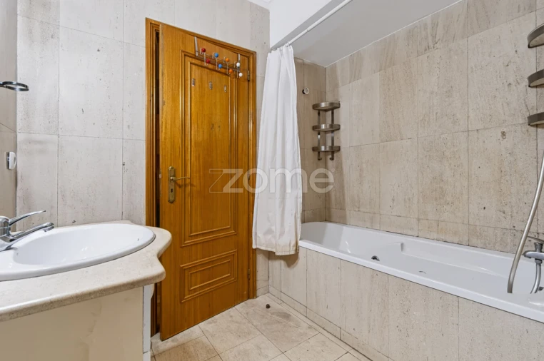 Apartamento T3 para Venda em Cidade da Maia Foto 12