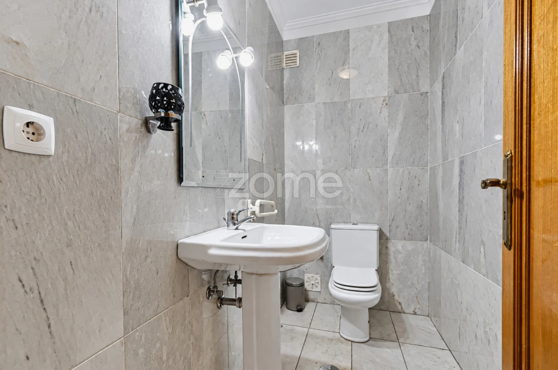 Apartamento T3 para Venda em Cidade da Maia Foto 16