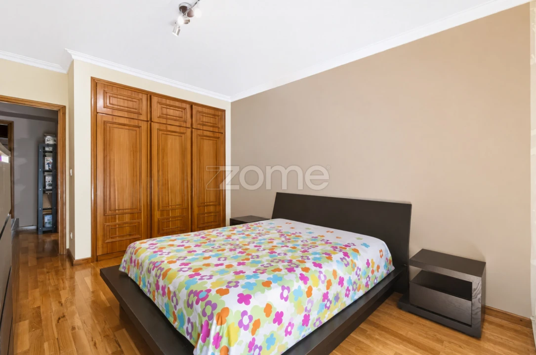 Apartamento T3 para Venda em Cidade da Maia Foto 8