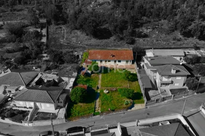 Moradia T3 para Venda em Ruivães e Novais