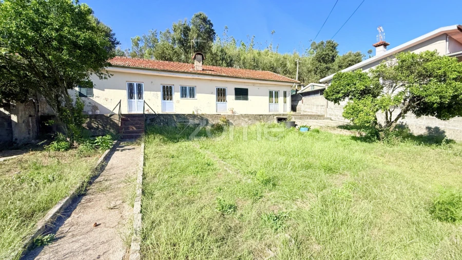 Moradia T3 para Venda em Ruivães e Novais