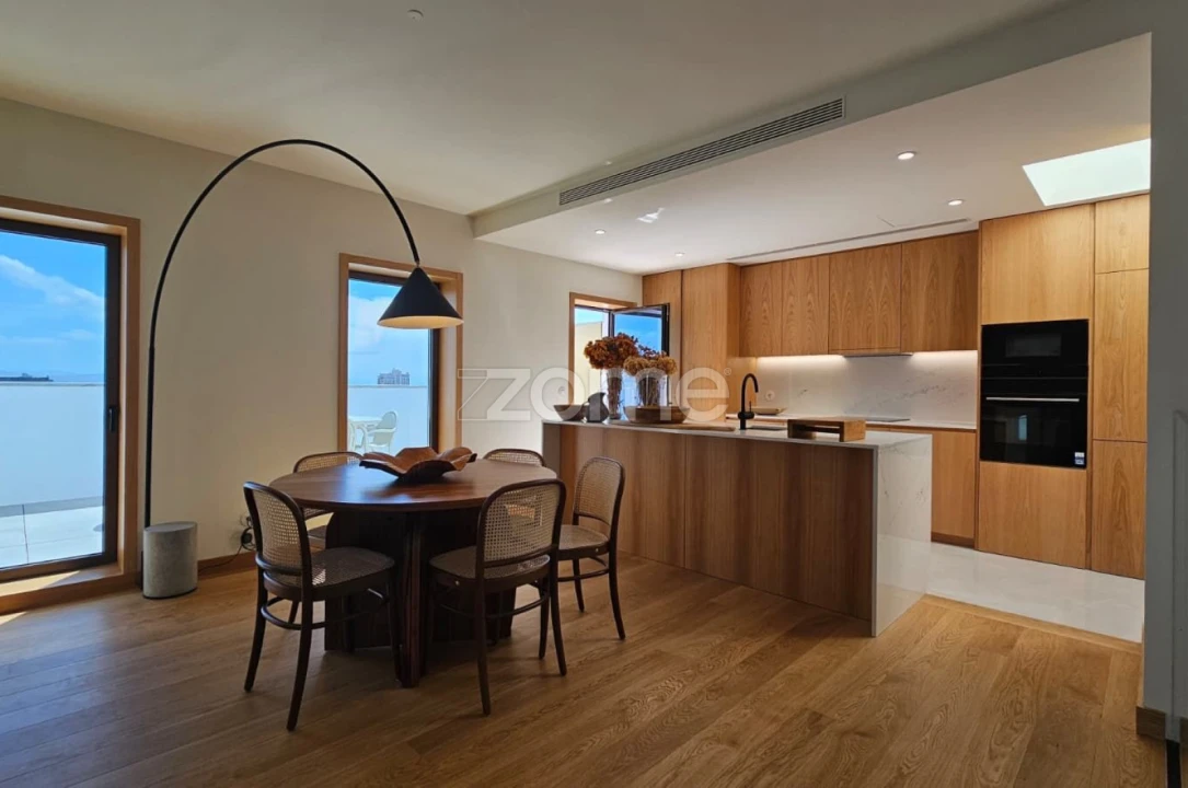 Apartamento T2 para Venda em Cedofeita, Santo Ildefonso, Sé, Miragaia, São Nicolau e Vitória Foto 4