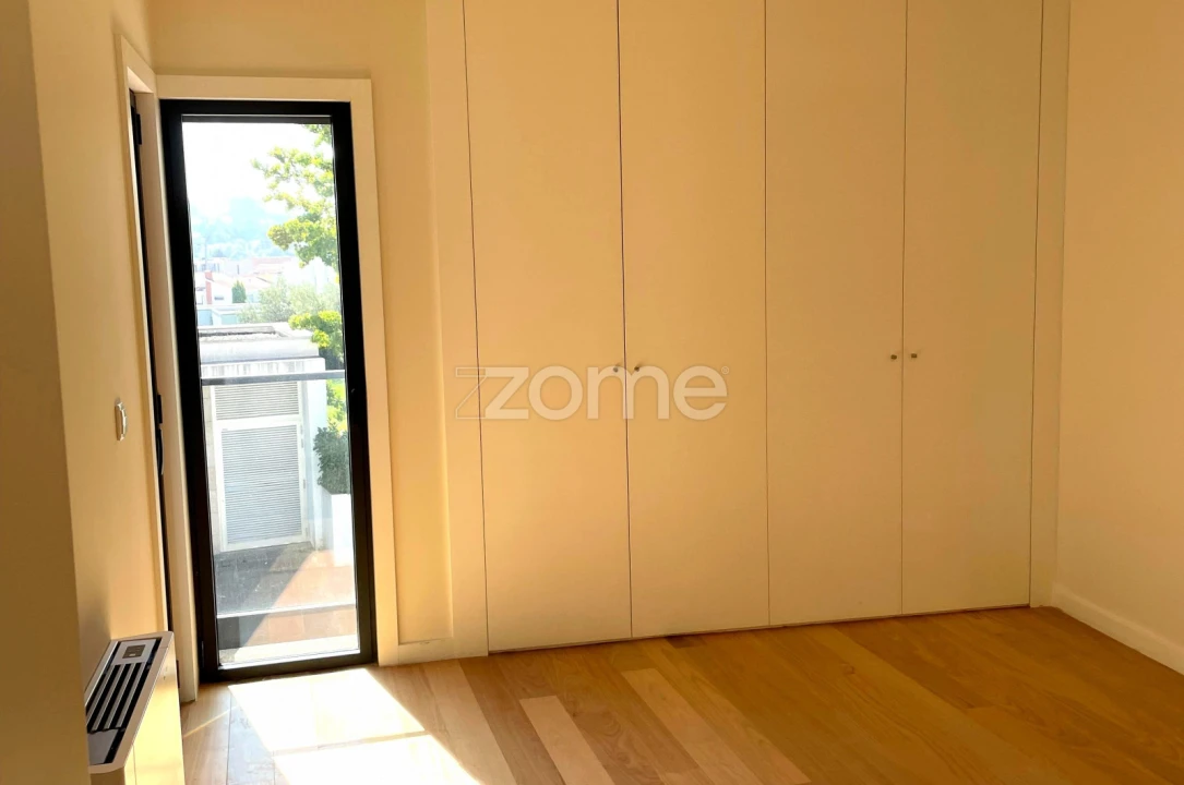 Moradia T4 para Venda em Cidade da Maia Foto 19