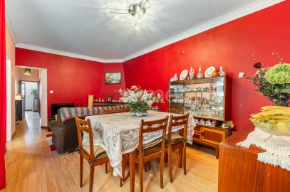 Moradia T5 para Venda em Mafamude e Vilar do Paraíso