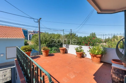 Moradia T5 para Venda em Mafamude e Vilar do Paraíso