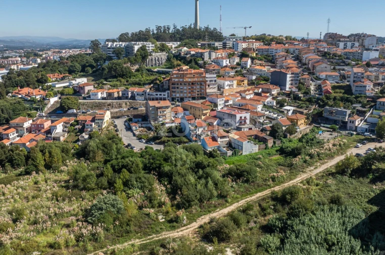 Moradia T5 para Venda em Mafamude e Vilar do Paraíso Foto 47