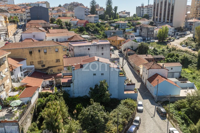 Moradia T5 para Venda em Mafamude e Vilar do Paraíso Foto 42