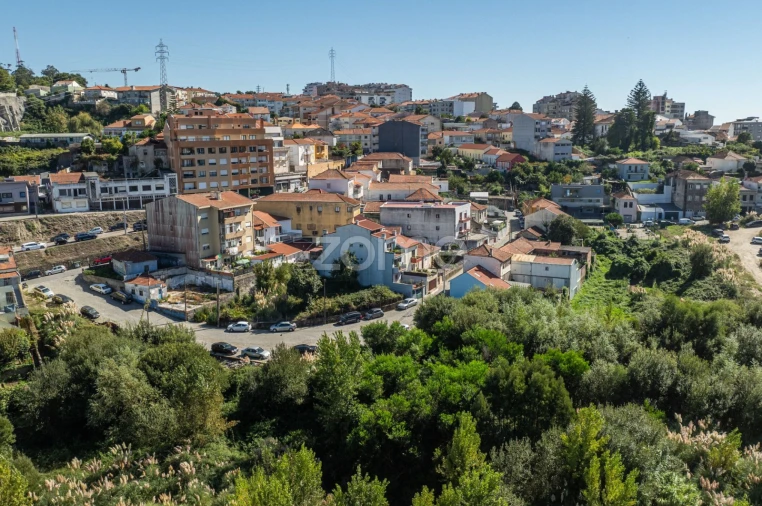 Moradia T5 para Venda em Mafamude e Vilar do Paraíso Foto 46