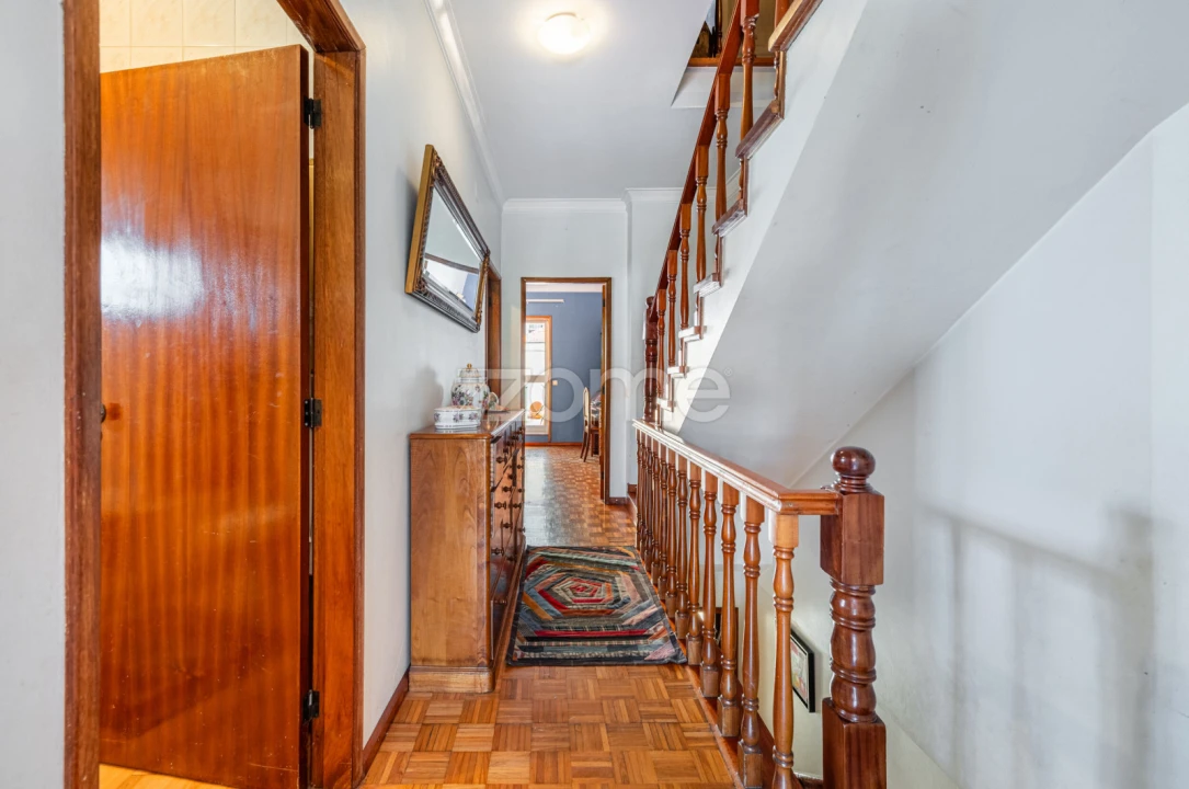 Moradia T5 para Venda em Mafamude e Vilar do Paraíso Foto 22