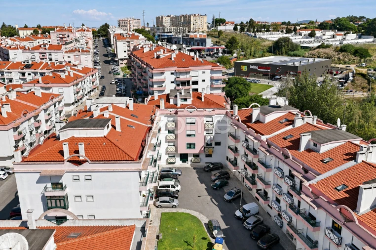 Apartamento T2 para Venda em Algueirão-Mem Martins Foto 22