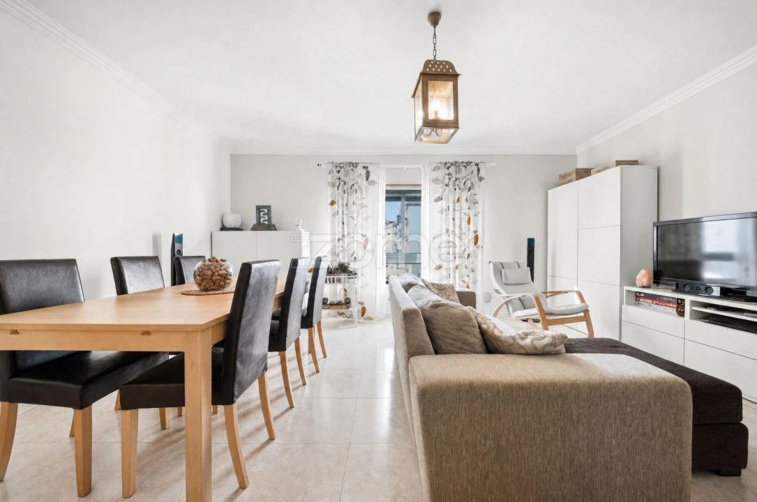 Apartamento T2 para Venda em Algueirão-Mem Martins Foto 3