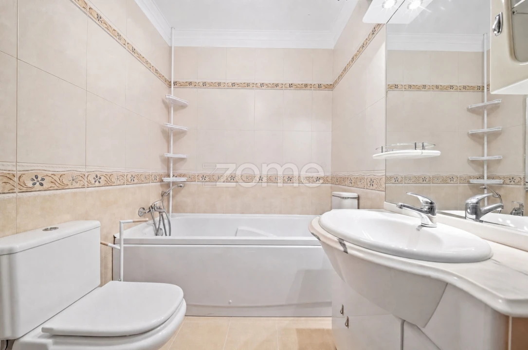 Apartamento T2 para Venda em Algueirão-Mem Martins Foto 15