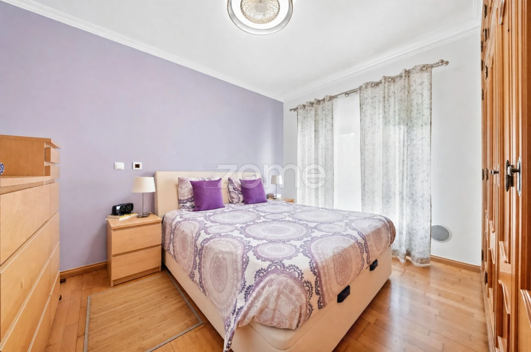 Apartamento T2 para Venda em Algueirão-Mem Martins Foto 13