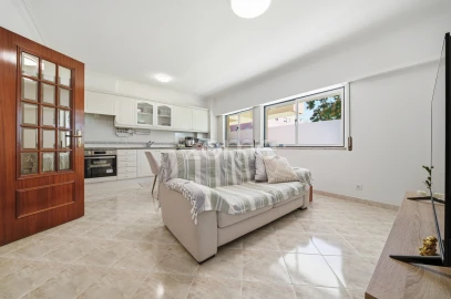 Apartamento T2 para Venda em Cacém e São Marcos