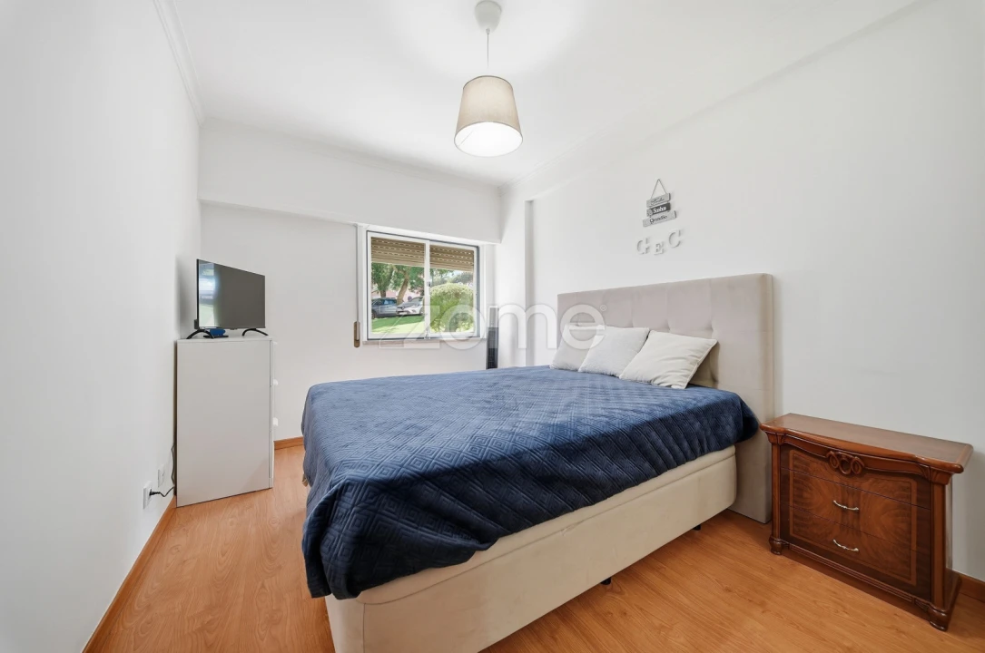 Apartamento T2 para Venda em Cacém e São Marcos Foto 11