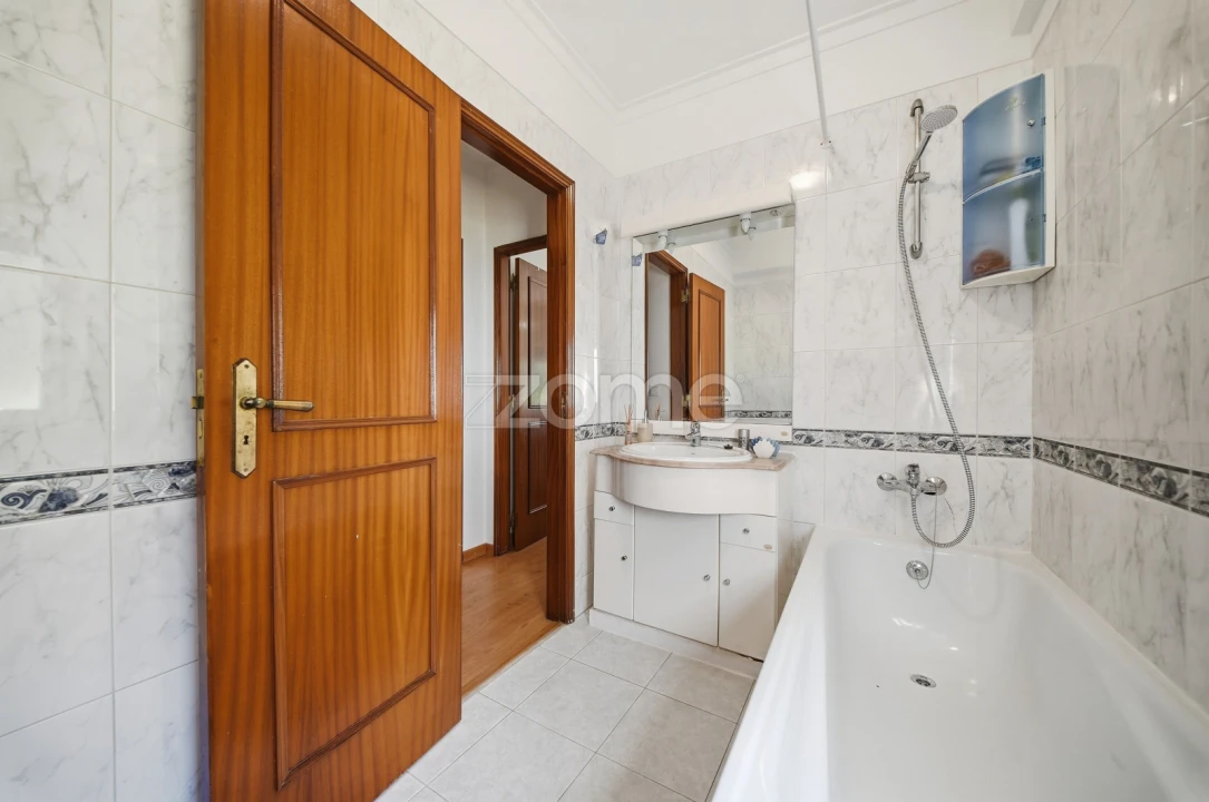 Apartamento T2 para Venda em Cacém e São Marcos Foto 14