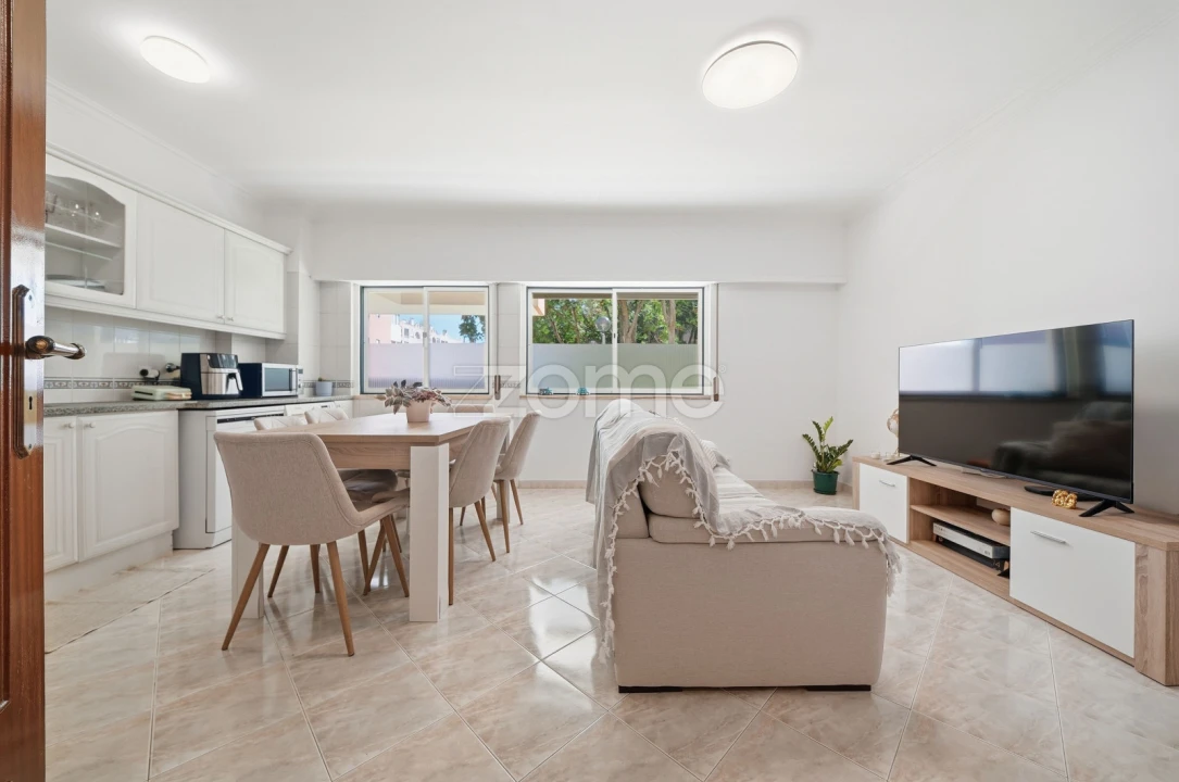 Apartamento T2 para Venda em Cacém e São Marcos Foto 2