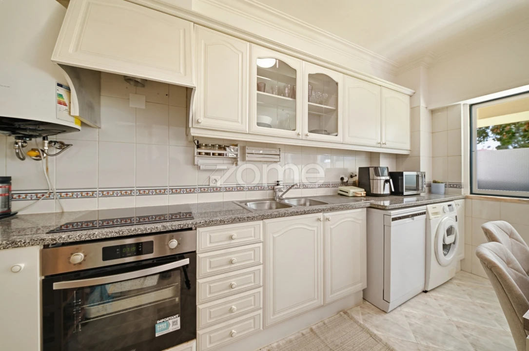 Apartamento T2 para Venda em Cacém e São Marcos Foto 4