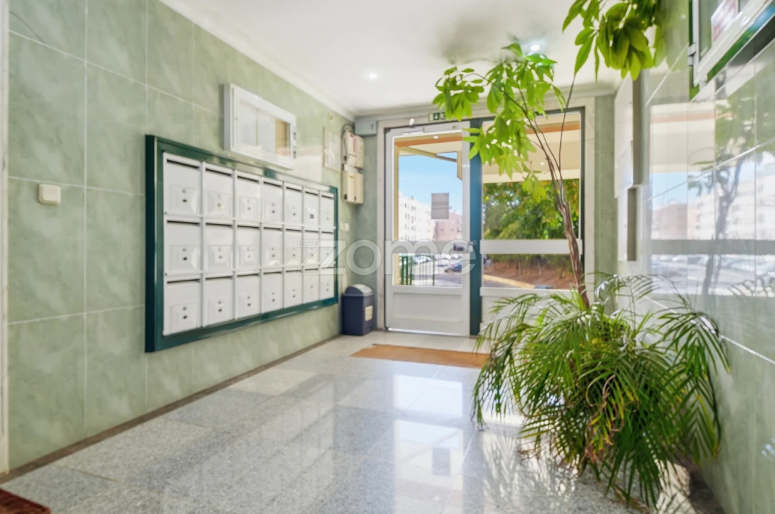 Apartamento T2 para Venda em Cacém e São Marcos Foto 16