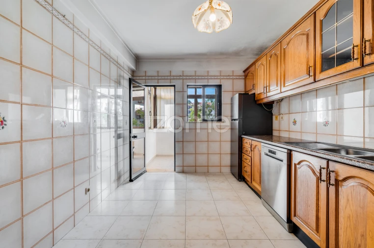 Apartamento T3 para Venda em Portimão Foto 9