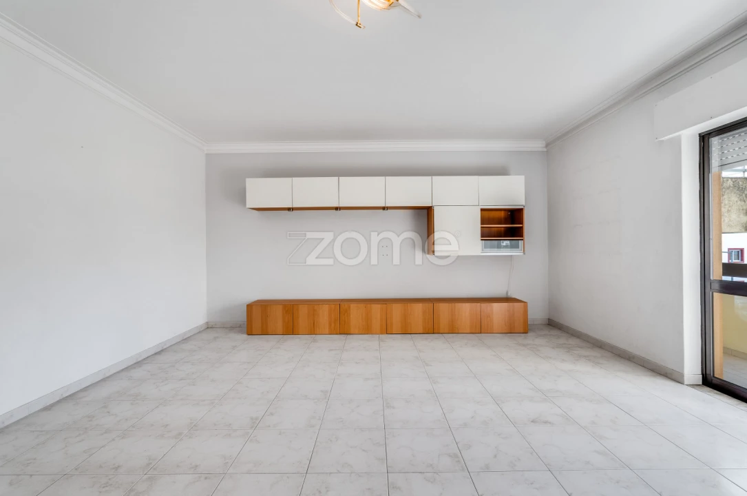 Apartamento T3 para Venda em Portimão Foto 5