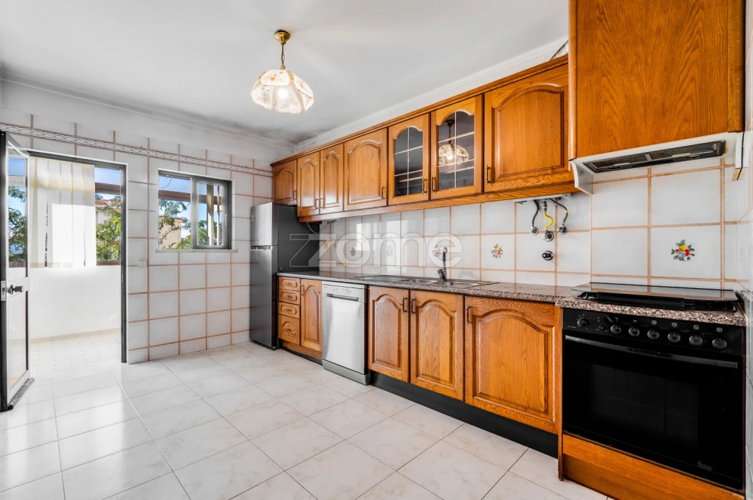 Apartamento T3 para Venda em Portimão Foto 8