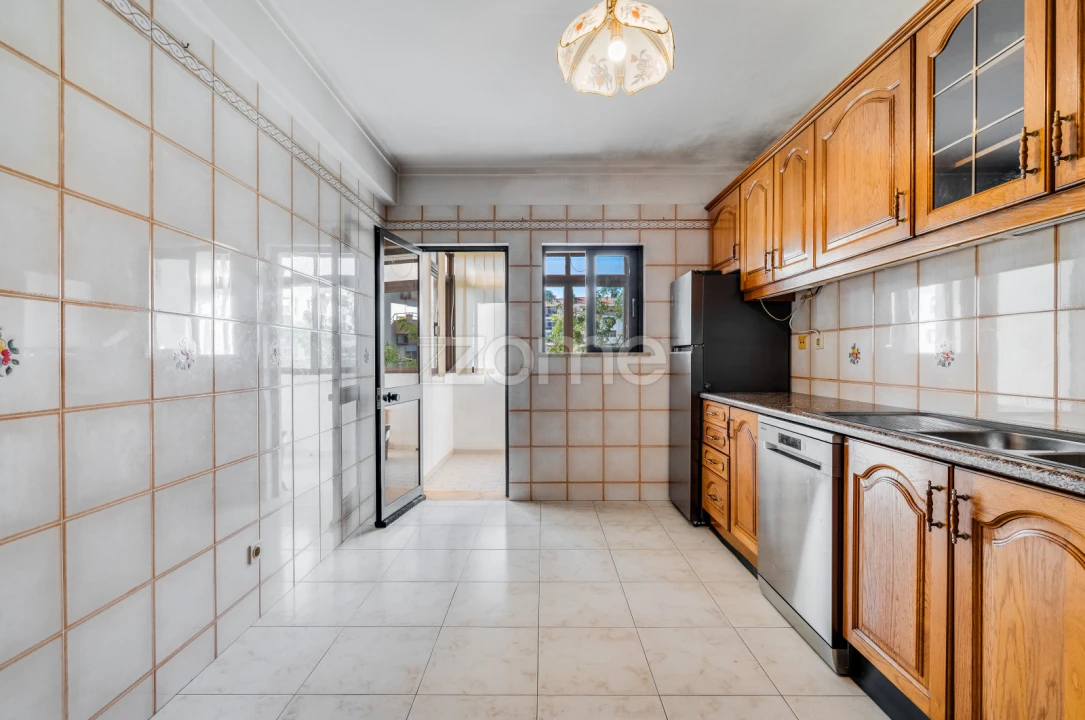Apartamento T3 para Venda em Portimão Foto 9