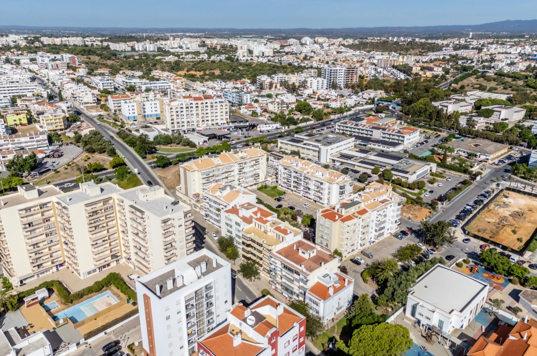 Apartamento T3 para Venda em Portimão Foto 3