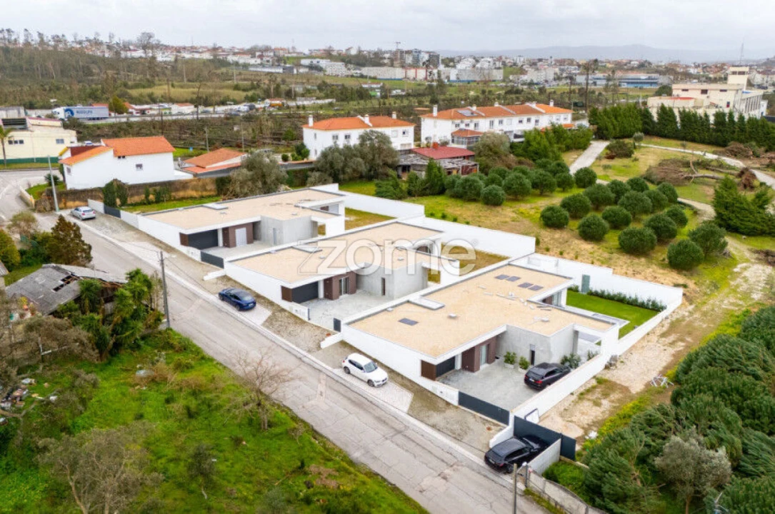 Moradia T4 para Venda em Marrazes e Barosa Foto 27