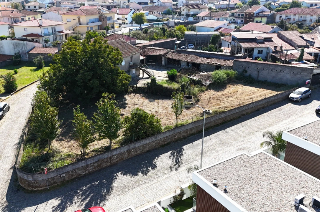 Moradia T3 para Venda em Merelim (São Paio), Panoias e Parada de Tibães Foto 1