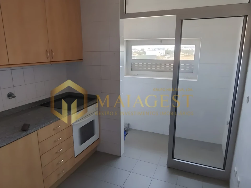 Apartamento T1 para Arrendamento em Paranhos Foto 5
