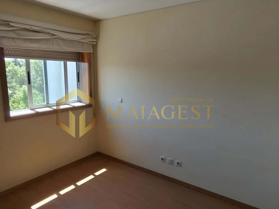 Apartamento T1 para Arrendamento em Paranhos Foto 7