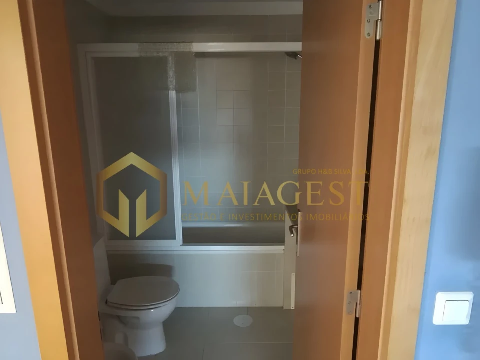 Apartamento T1 para Arrendamento em Paranhos Foto 9