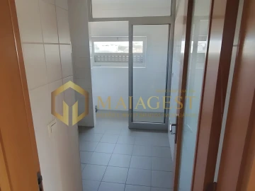 Apartamento T1 para Arrendamento em Paranhos