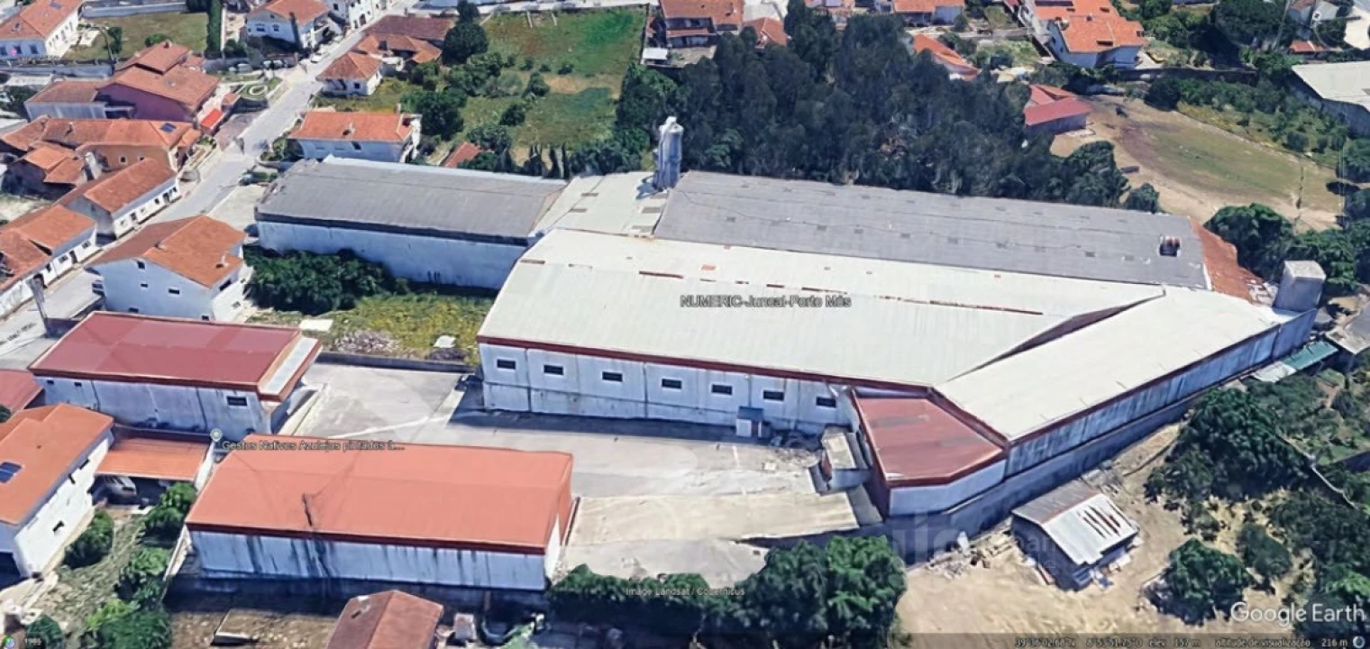Armazém para Arrendamento em Juncal Foto 9