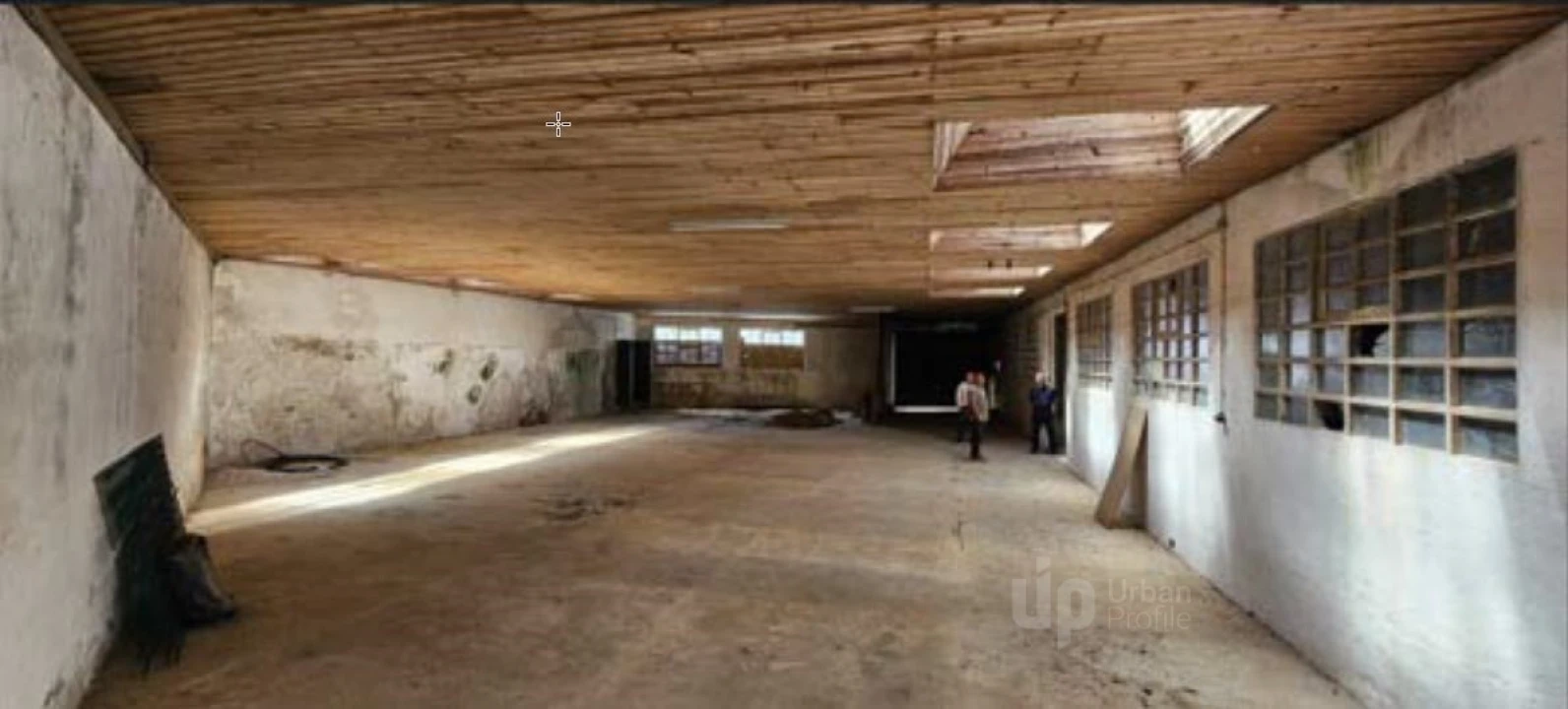 Armazém para Arrendamento em Minde Foto 1